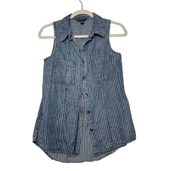 Seersucker Striped Jean Polo Shirt Womens Size XS Denim Sleeveless Casual Top - Picture 1 of 10